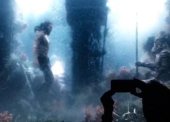 Zack Snyder Gives Us A Glimpse of Aquaman's Underwater World