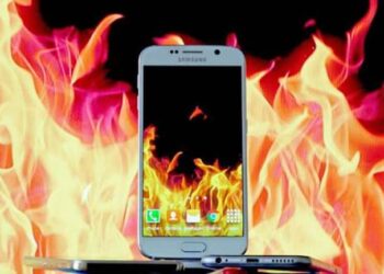 Samsung In Spotlight Again After Phone Explodes in Man's Pocket