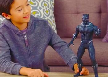Black Panther Hasbro Figure