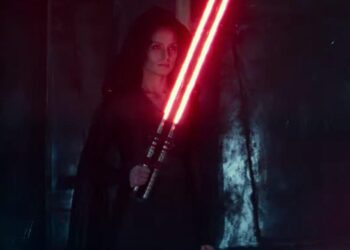 Rey Has A Double Lightsaber In Star Wars: Rise of Skywalker D23 Footage