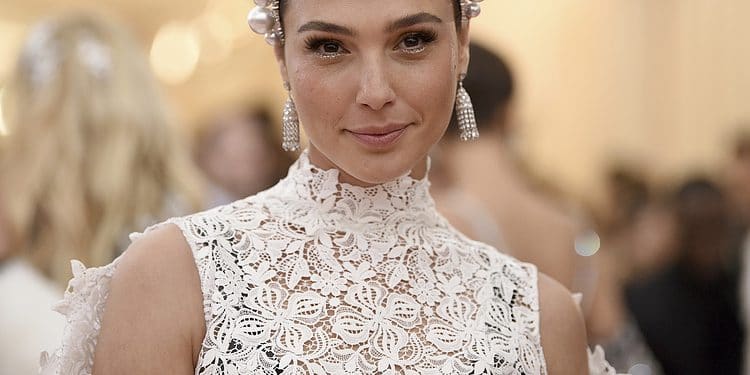 Gal Gadot and Patty Jenkins Team-Up For Cleopatra Movie