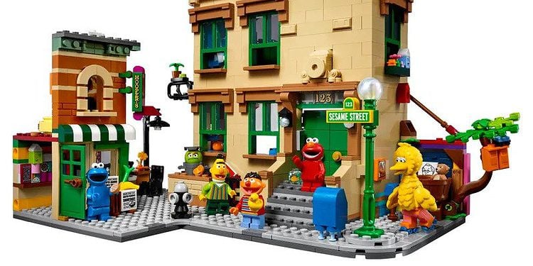 LEGO Releases First-Ever 123 Sesame Street Set