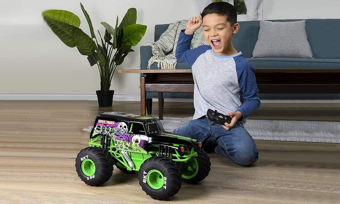Monster Jam Monster Trucks Review - The RC Truck You Always Wanted