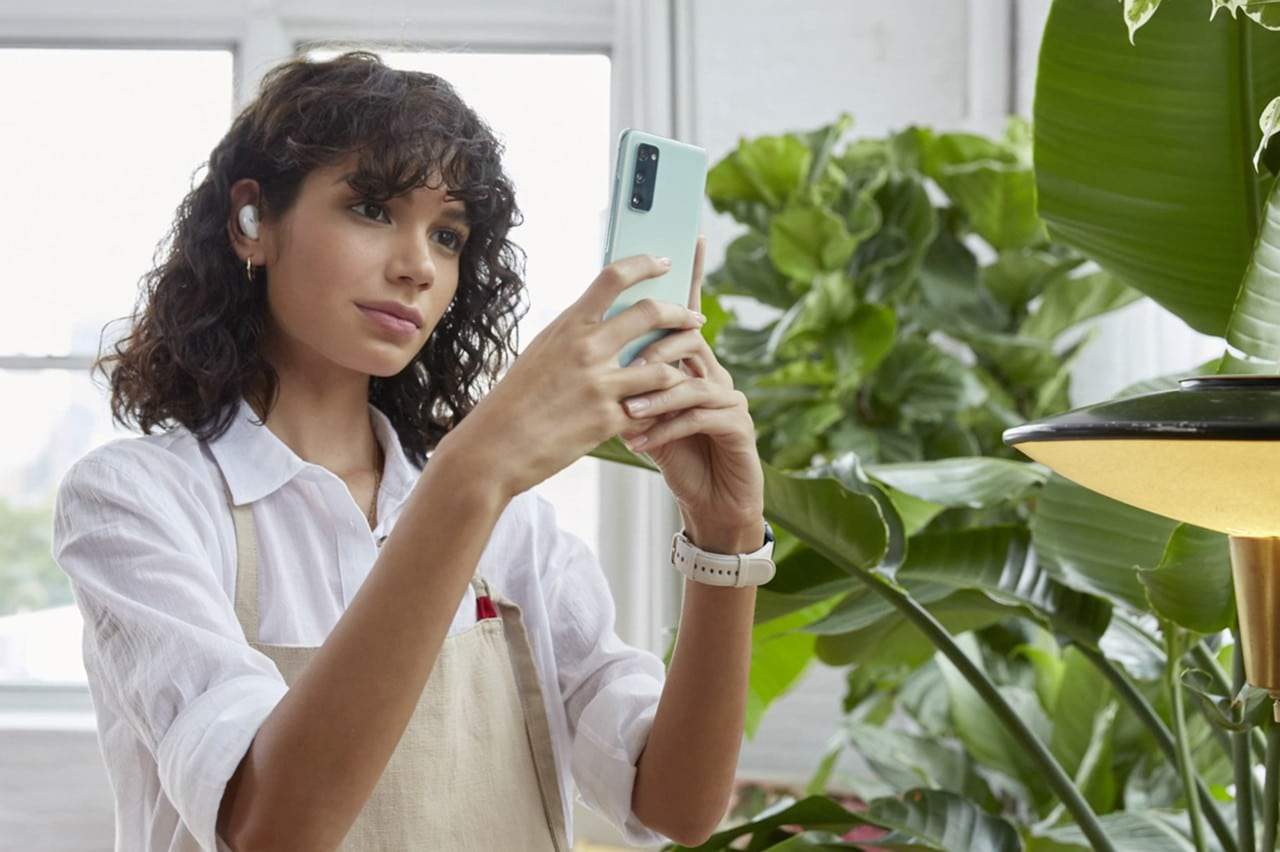 Samsung Galaxy S Fe 5g Review Performance On A Budget