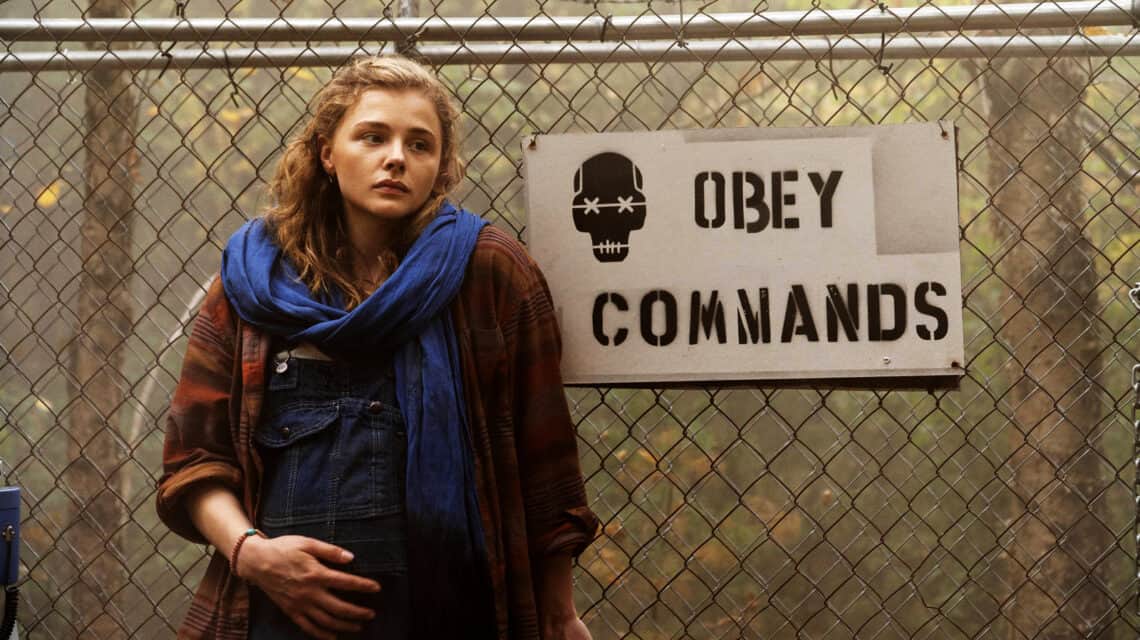 Mother/Android Chloë Grace Moretz