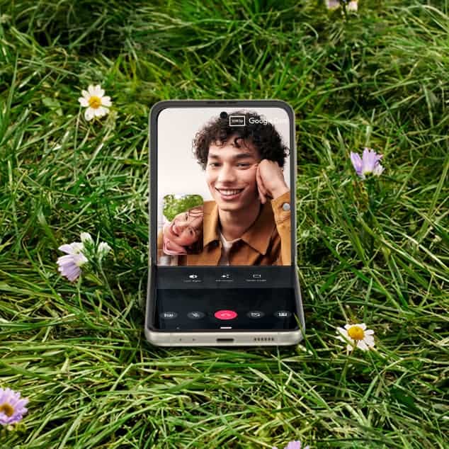 Samsung Galaxy Z Flip3 Smartphone Review