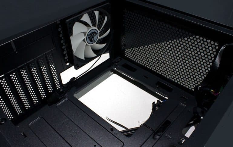 FSP CMT260 Case: Win Yourself a Gaming Case