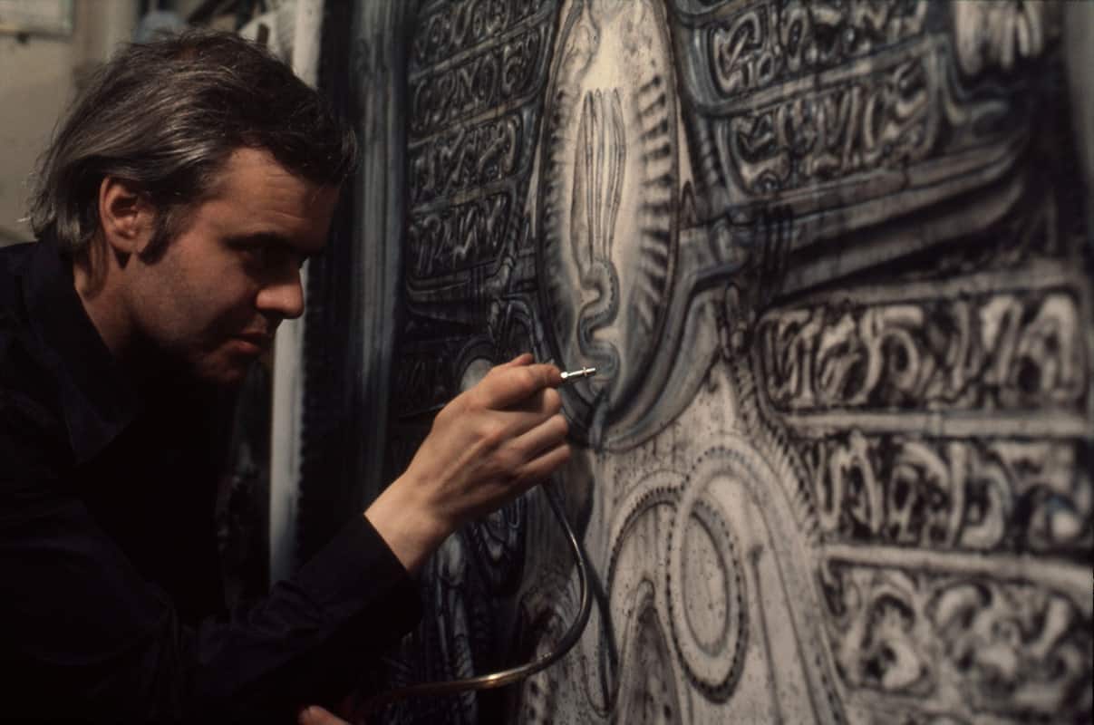 10-Nightmarish-Facts-About-H.-R.-Giger-The-Father-of-Xenomorphs