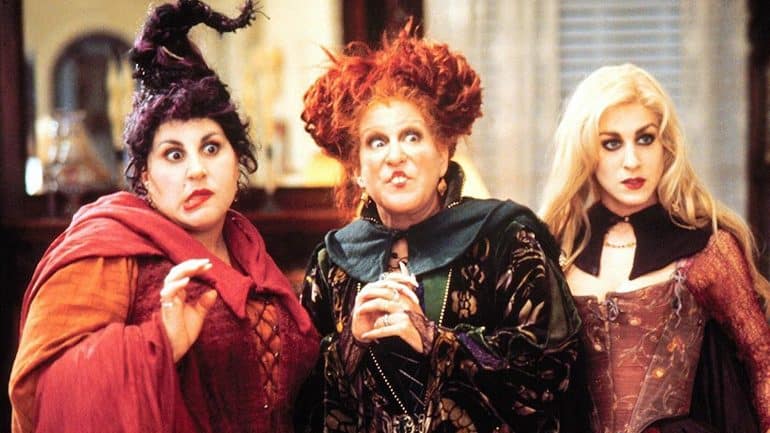Hocus Pocus 10 Best Family-Friendly Horror Movies To Watch This Halloween