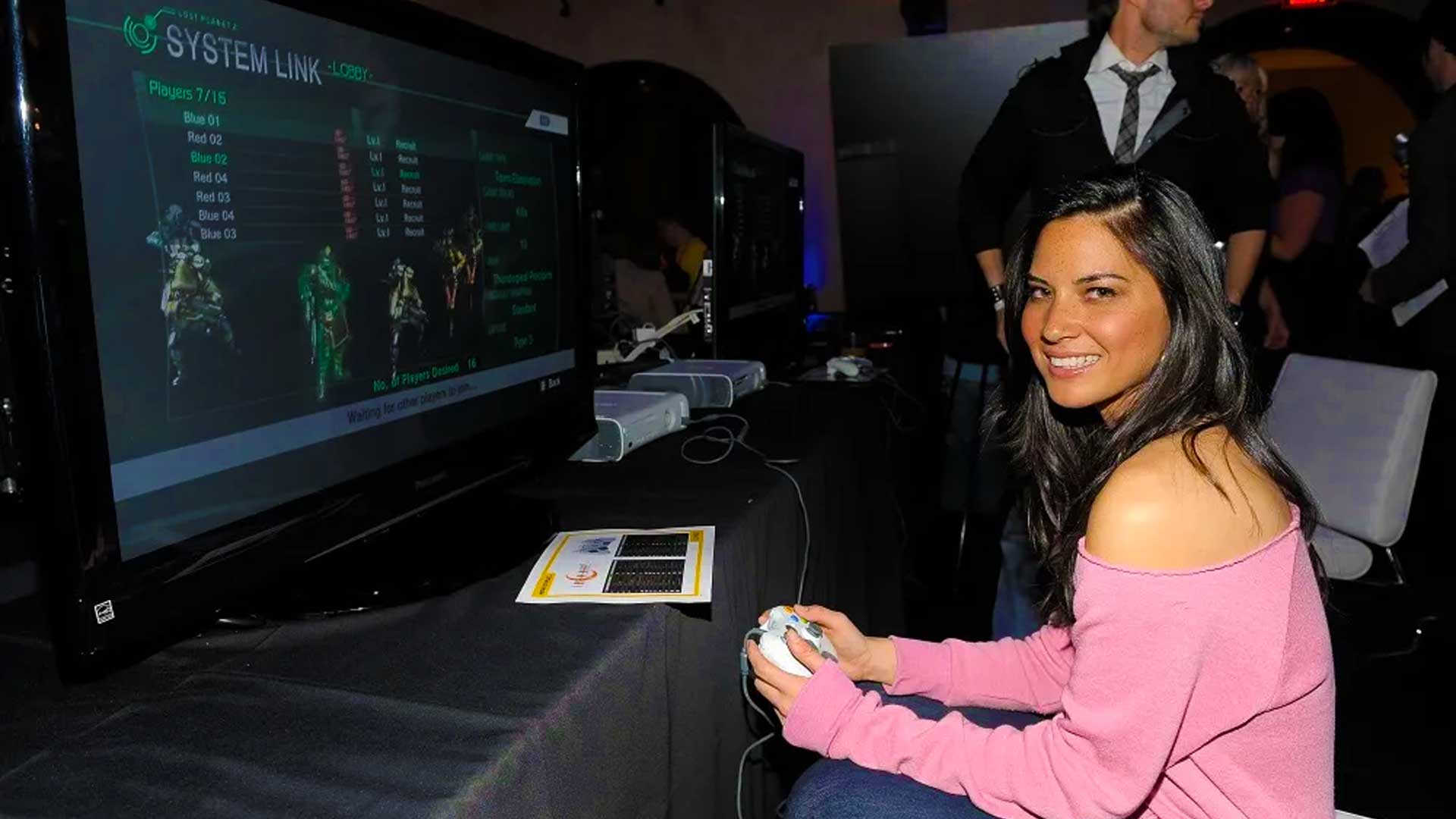 Olivia Munn Gamer