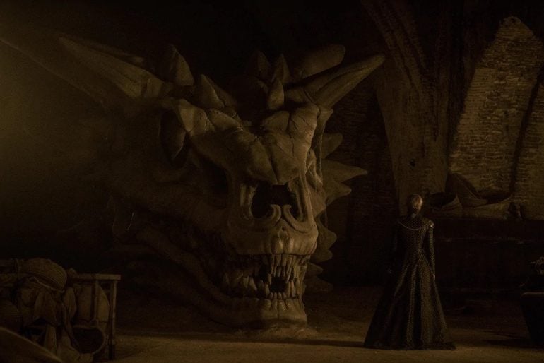 Cersei views Balerion's skull