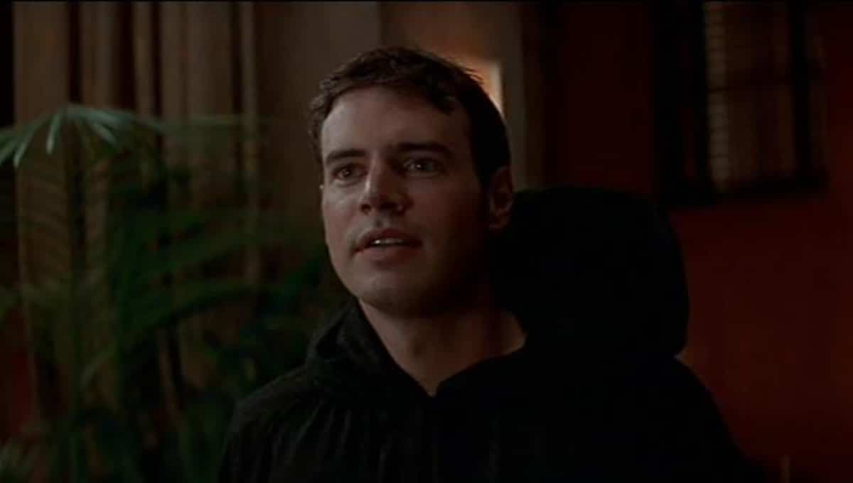 Roman Bridger (Scott Foley)