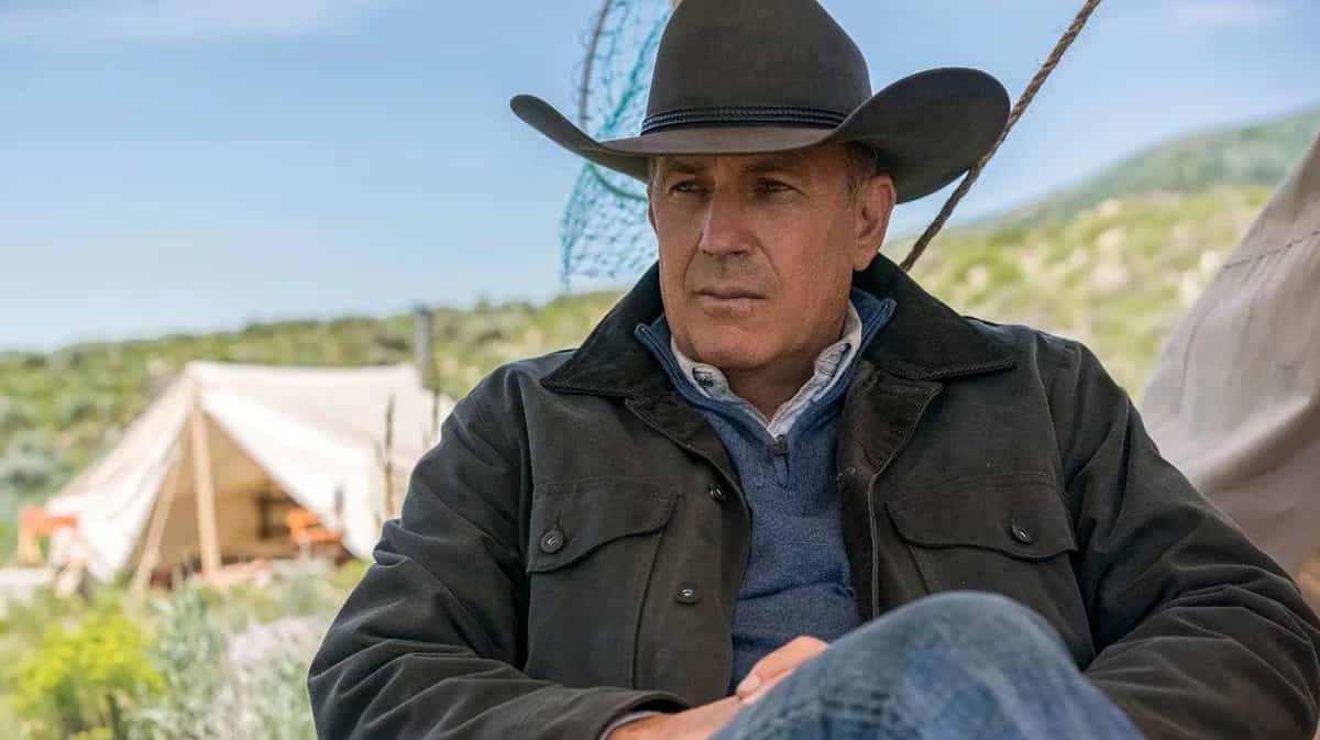 John Dutton III – Kevin Costner