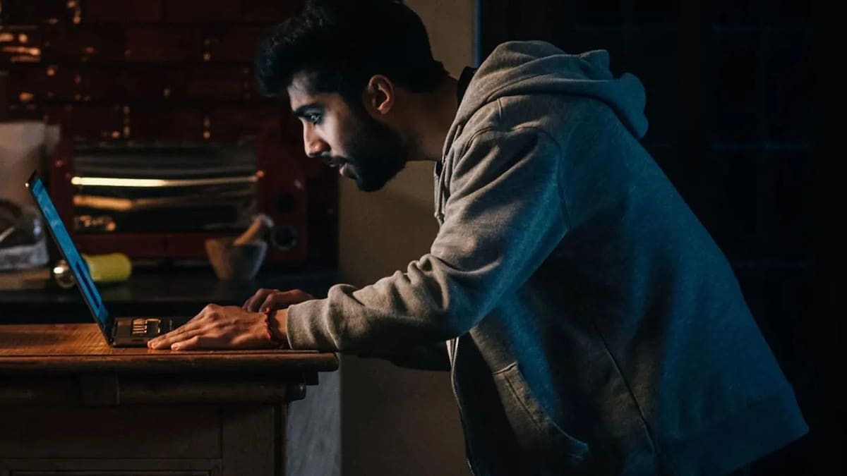 This Sleeper Hit Netflix Thriller Has A 100% Rating on Rotten Tomatoes