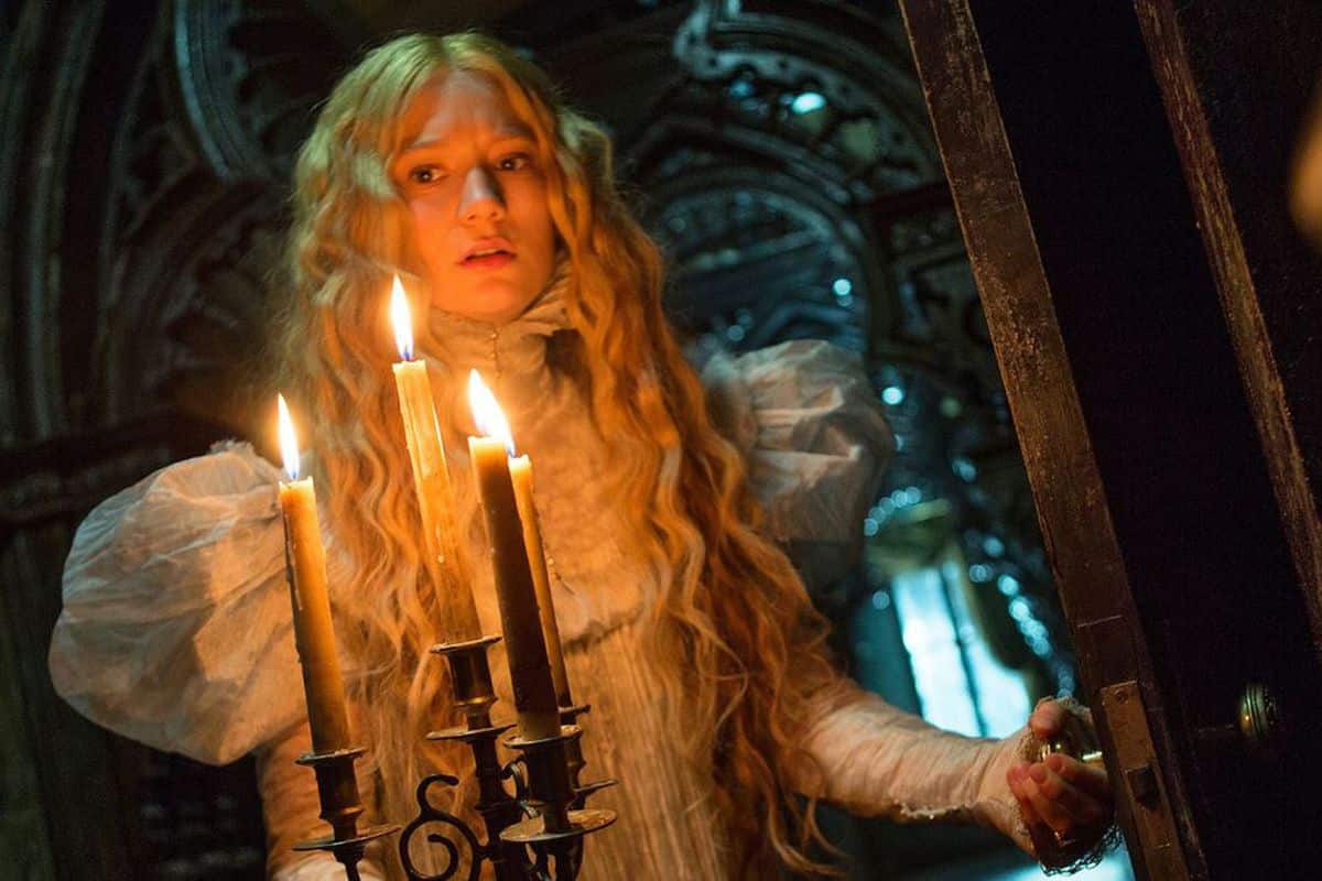 Crimson Peak_Best Horror Movies on Netflix