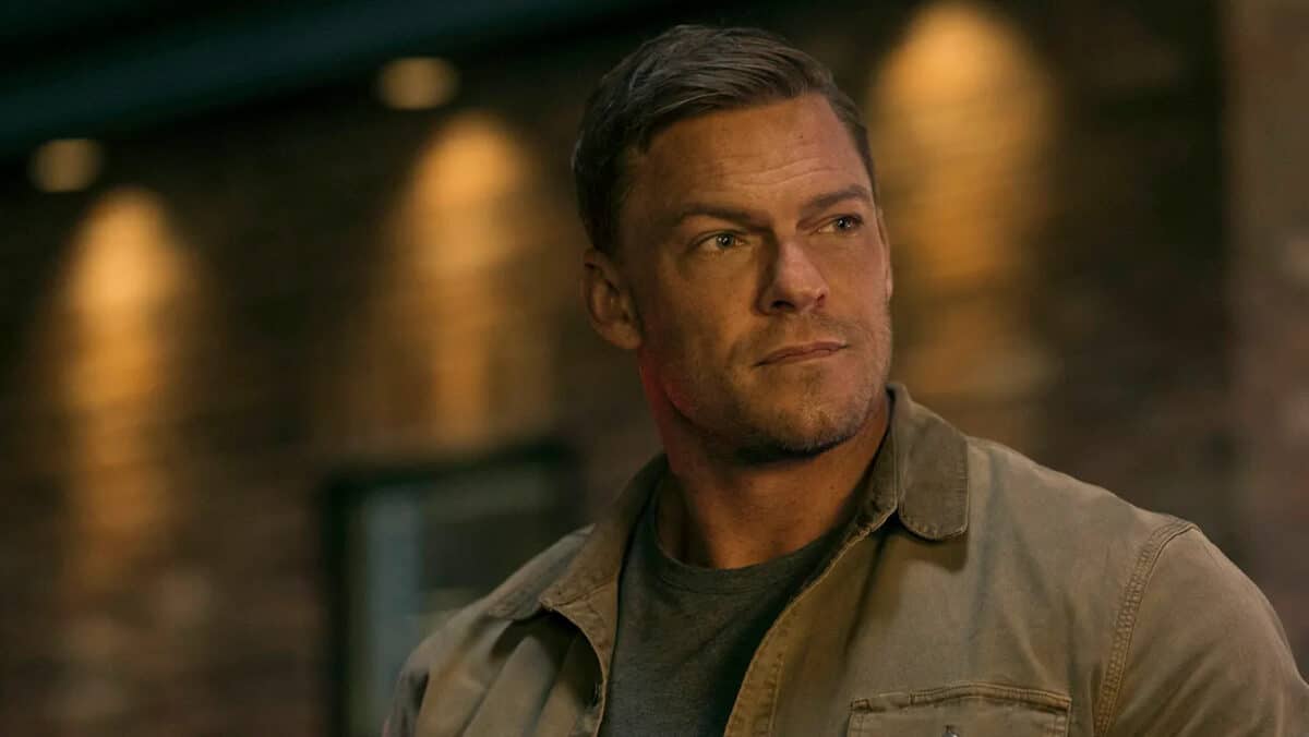 Why Reacher Season 2 Is Alan Ritchson's Batman Audition