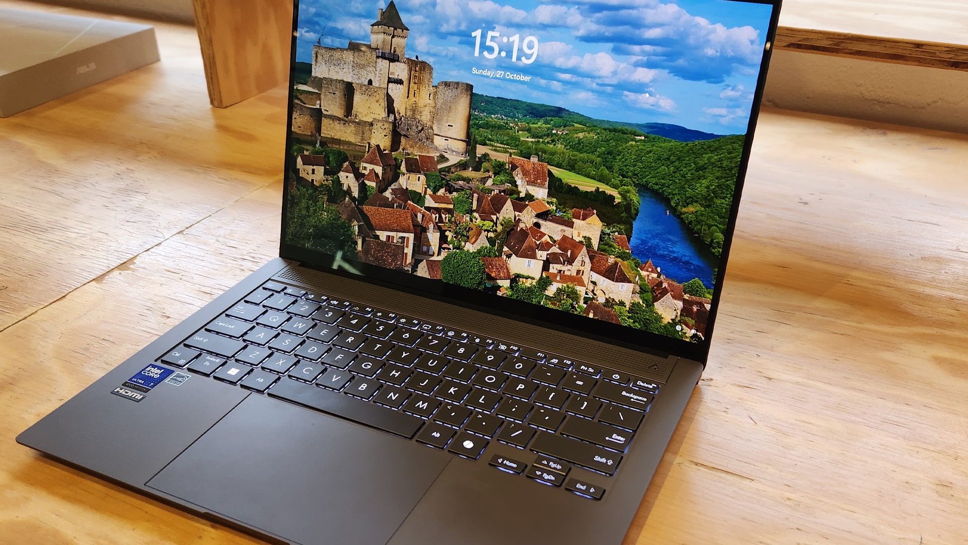 ASUS Zenbook S 14 Laptop Review