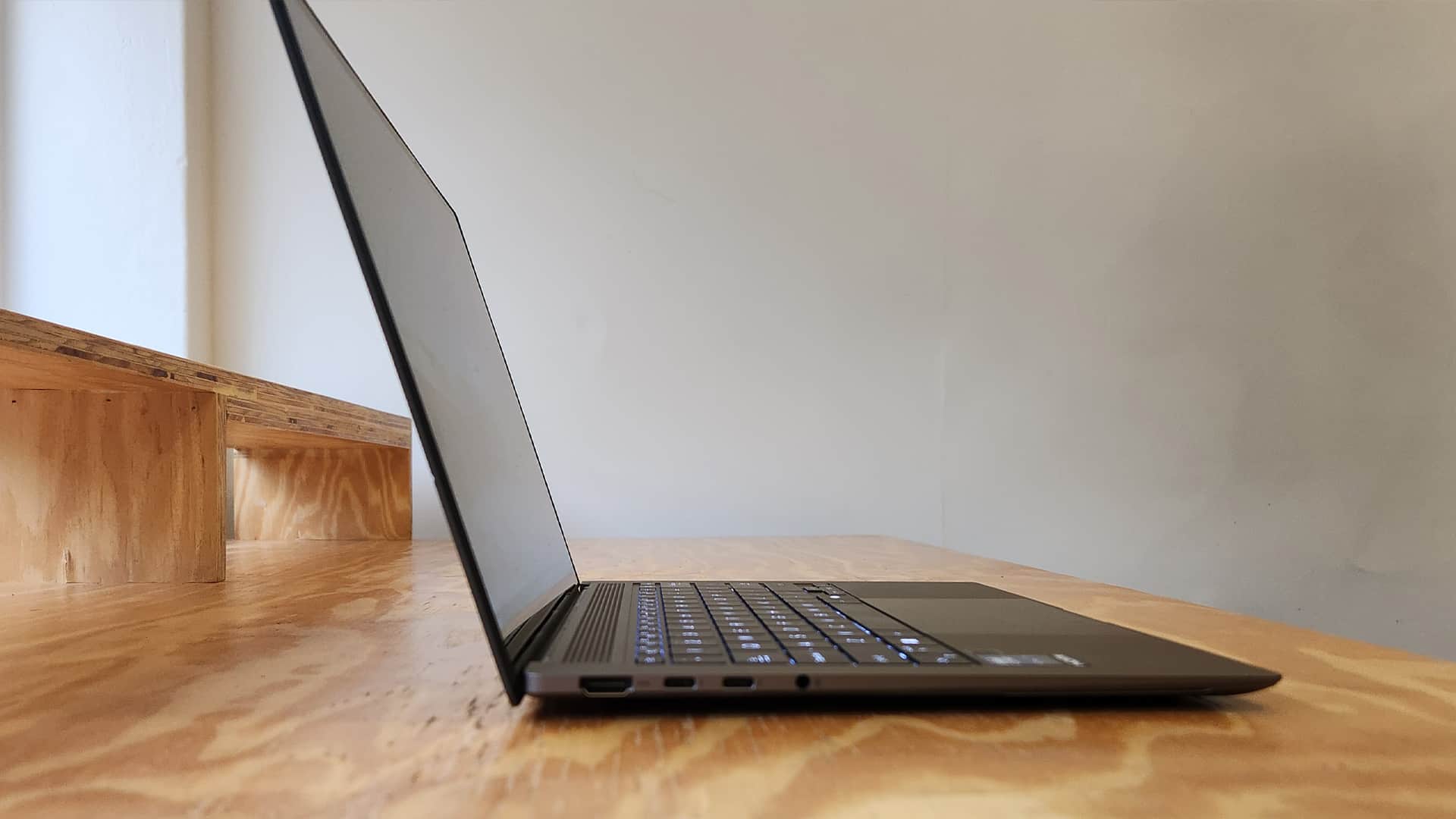 ASUS Zenbook S 14 Laptop