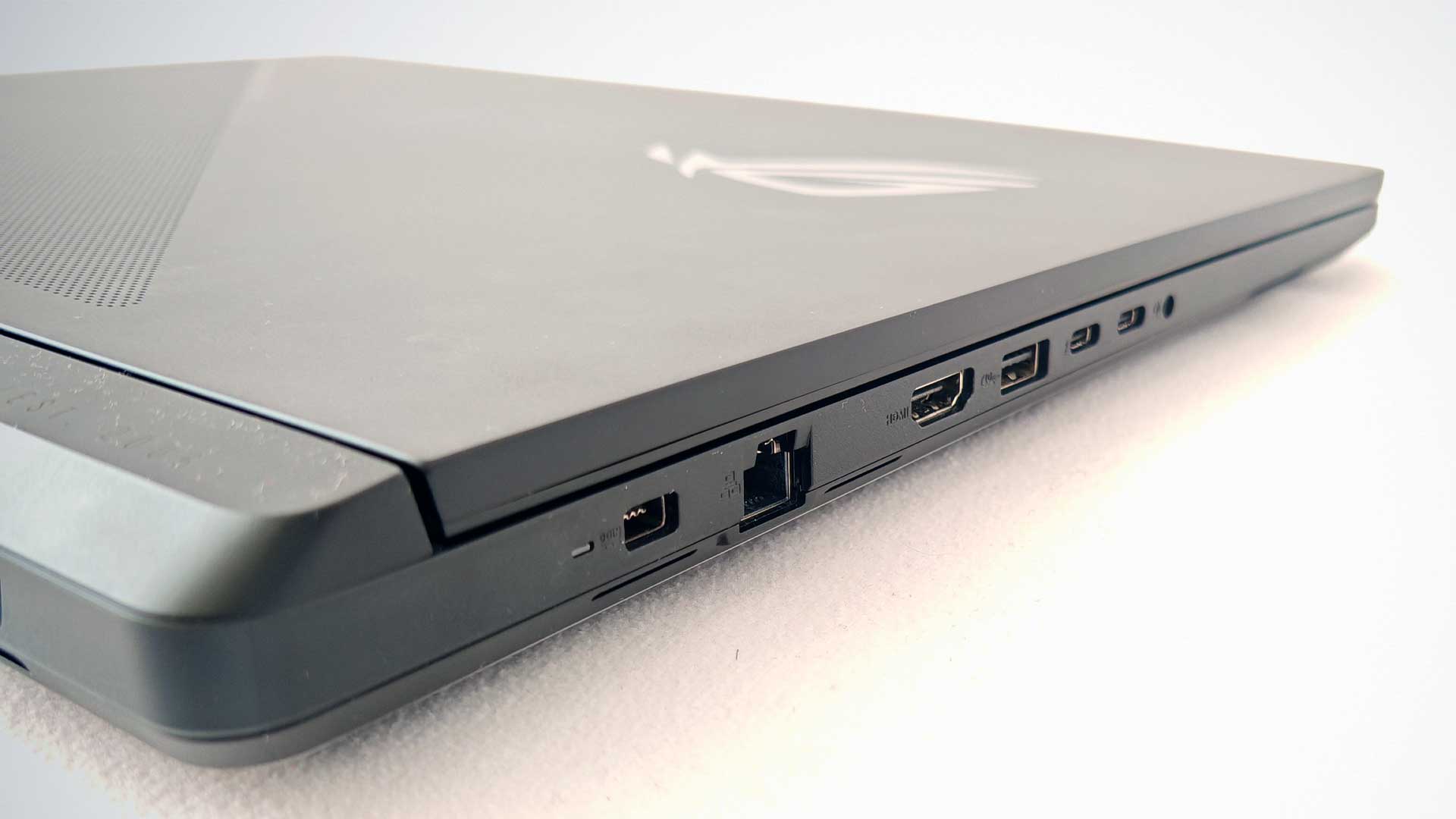 ASUS ROG Strix SCAR 18 (2025) Laptop