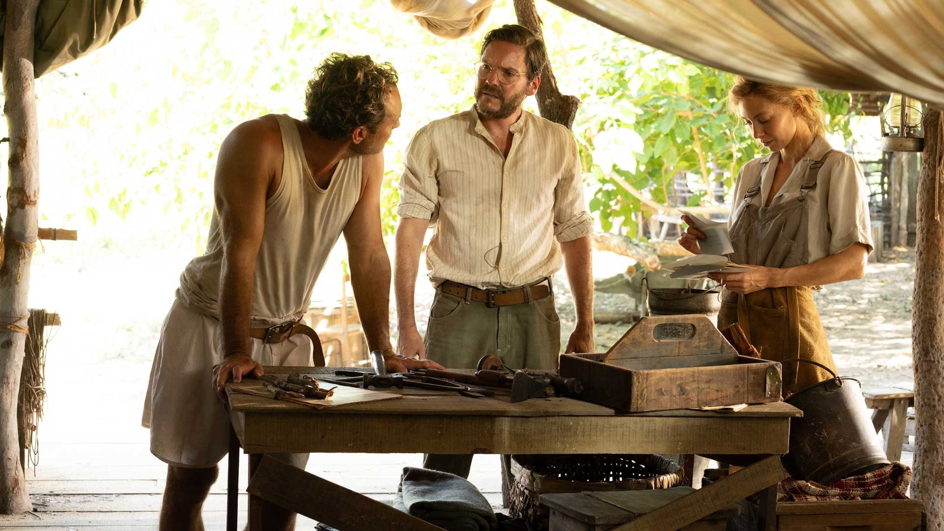 Eden Jude Law Vanessa Kirby Daniel Brühl