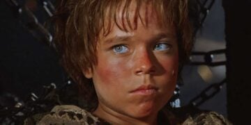 Little Girl in Waterworld Tina Majorino Enola