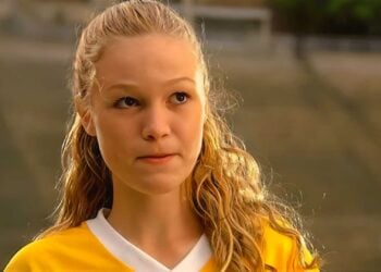 Julia-Stiles-10-Things-I-Hate-About-You