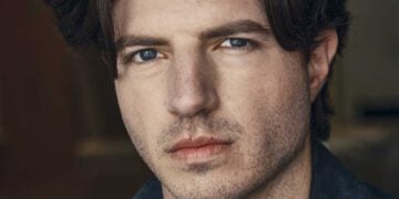 Actor Dylan Flashner