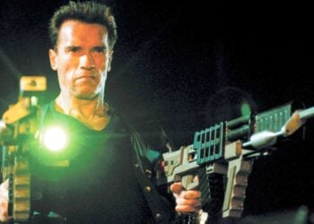 Arnold Schwarzenegger as John Kruger with electromagnetic rail guns in Eraser
