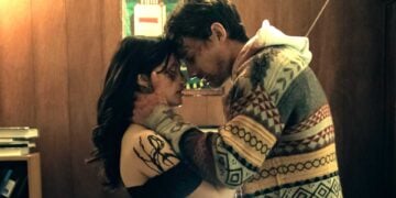 Inde Navarrette as Nikki and Michael Johnston as Bear in the ending of Obsession (2026)