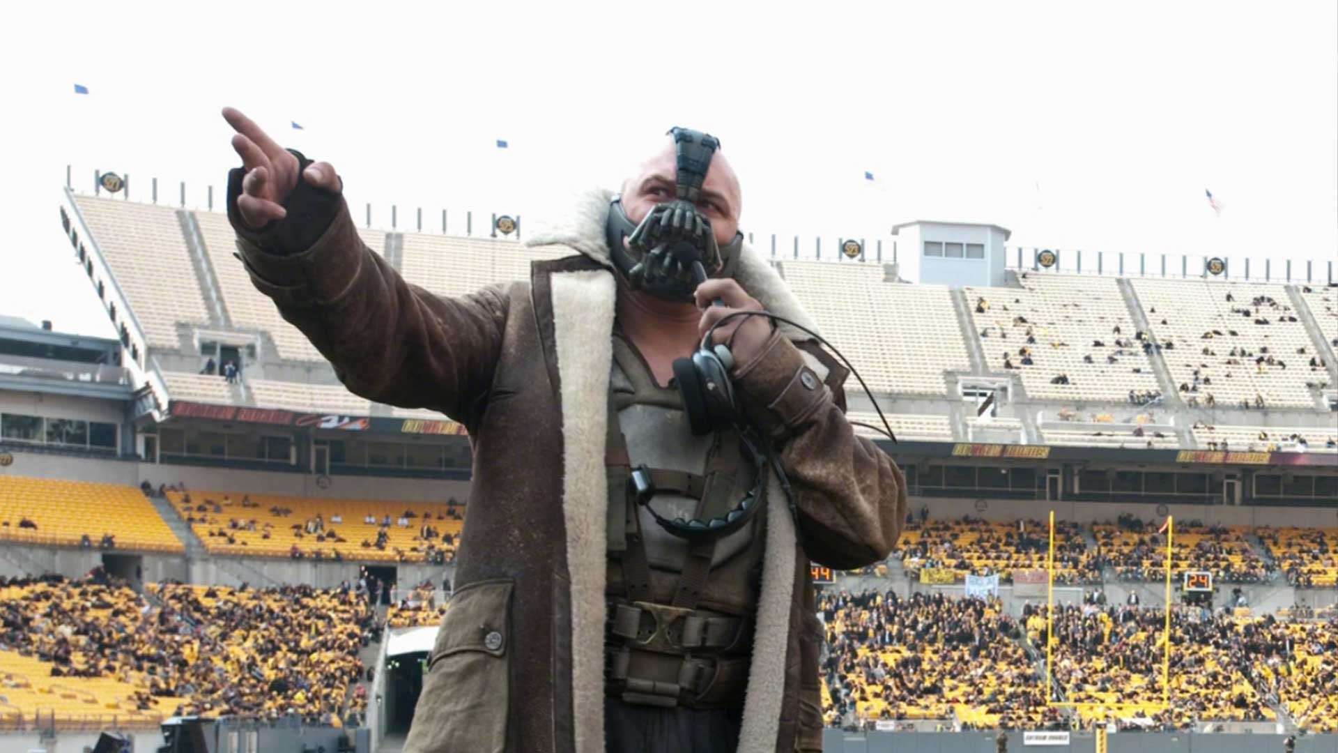 The Dark Knight Rises Tom Hardy Bane