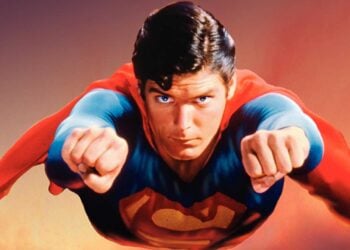 Christopher Reeve as Superman flying fists-first in Superman II (1981)