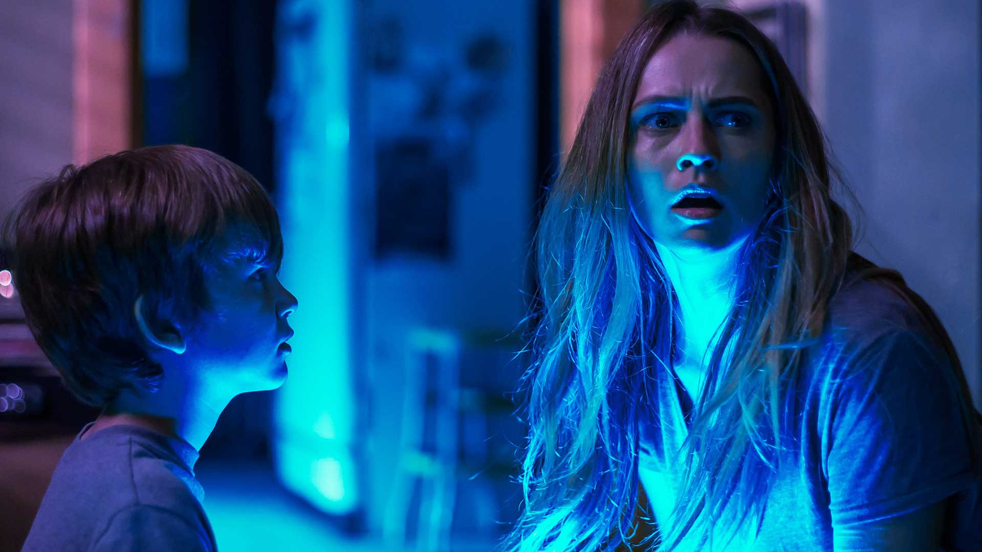 Teresa Palmer Rebecca Gabriel Bateman Martin Lights Out