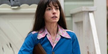 The End of Oak Street Anne Hathaway Denise Platt