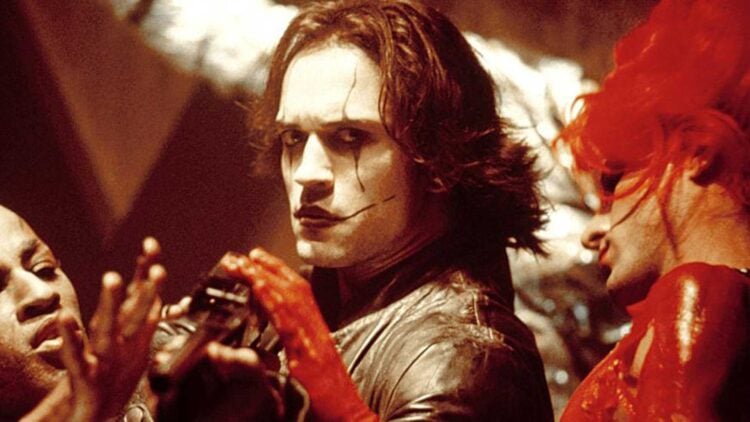 Vincent Pérez as Ashe Corven in white face paint in The Crow: City of Angels
