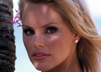 Baywatch Gena Lee Nolin Neely