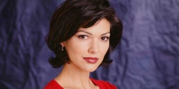 sunset-beach-laura-harring