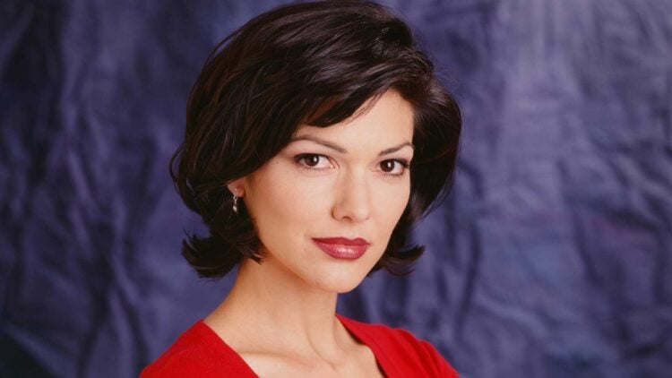 sunset-beach-laura-harring